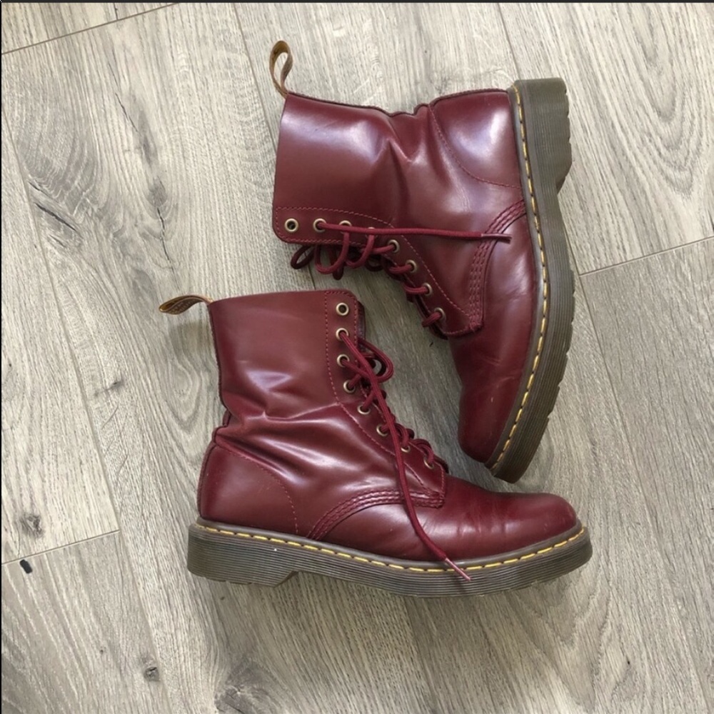 Red dr martens